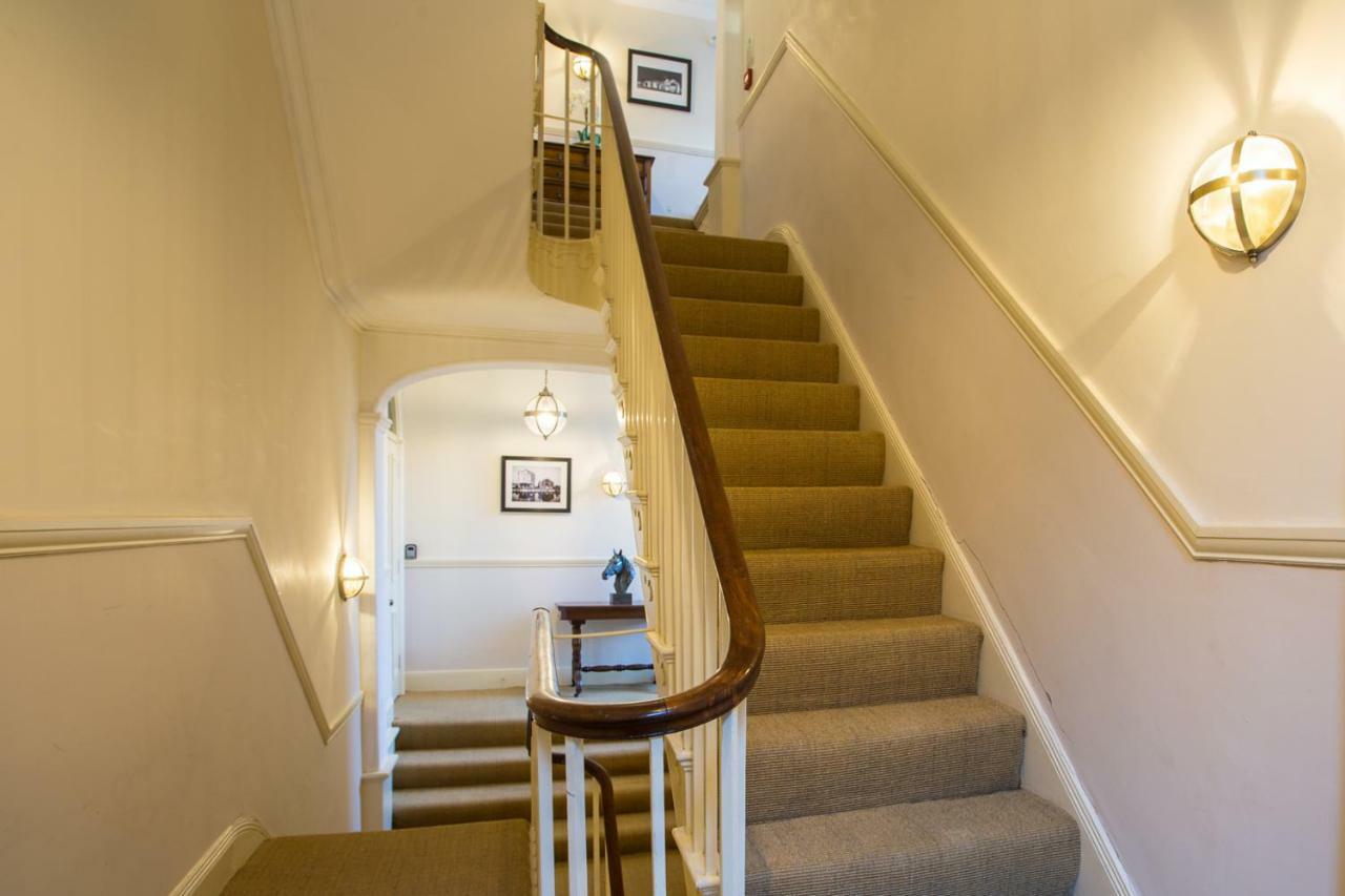 Stylish Apartment Close To Gloucester Quays & Docks Екстер'єр фото